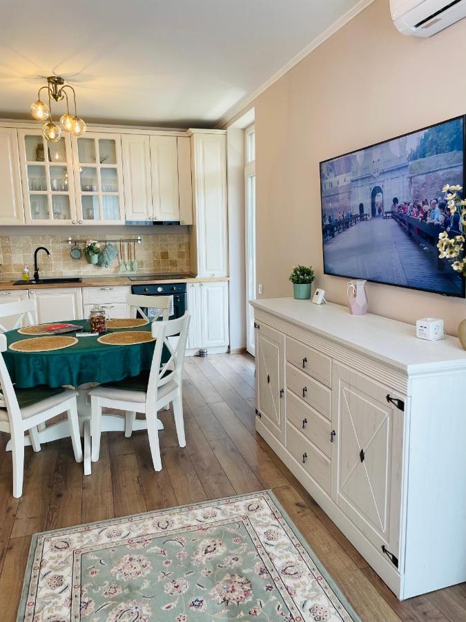 Apartament Cetate Alba Carolina Alba Iulia Eksteriør bilde
